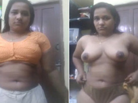 Desi babe's big boobs get squeezed and sucked in a steamy video