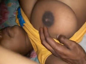 Indian wife fondles her boobs in explicit video