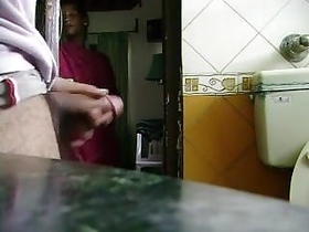 Bombay hotel maid gets naughty in steamy video
