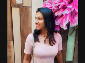 Tamil Malaysian girl shows off her body in video call