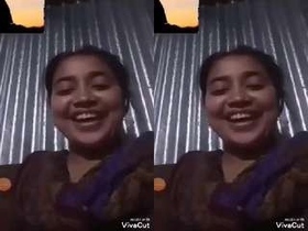 Bangladeshi girl flaunts her breasts and vagina in a video call