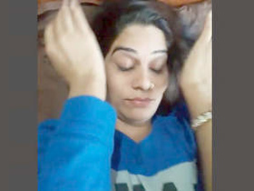 Indian aunt's unshaven vagina gets penetrated