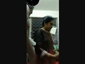 Mature Desi Woman Gets Fucked in VDO