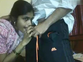 Indian bhabhi gives oral pleasure to her servant after dinner
