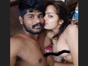 Hottest couple shares steamy MMS