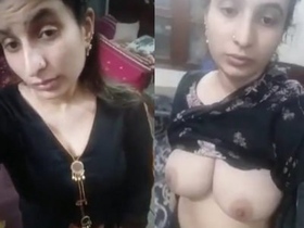 Busty bhabi shows off her curves in hot video