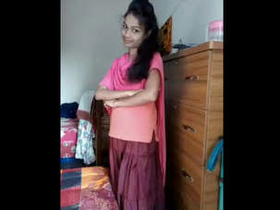 Cute desi girl's MMS for your pleasure