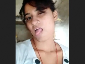 Busty bhabhi flaunts her breasts and pussy