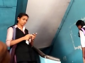 Indian man remains alert and digs up a flash