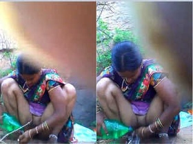 Indian bhabhi cleans her bloody vagina