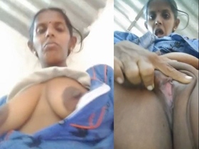 Telugu wife reveals her body and pleasures herself