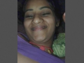 Attractive married woman has sex