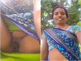 Indian bhabhi bares her boobs and pussy in a hot video