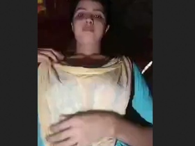 Indian village beauty indulges in solo pleasure