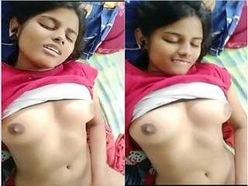 Desi girl records her fingerling video in a cute and innocent way