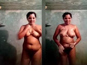Tamil bhabhi films herself taking a shower
