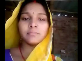 Bhabhi from India flaunts her natural body