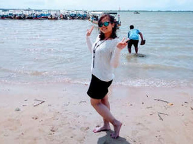 Indian beauties share their sensual assets in a video call