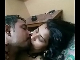 Married couple's collaboration on suction fixed and dedicated to cataloging