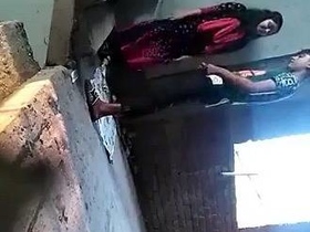 Bangla lovers engage in real sex videos on construction site