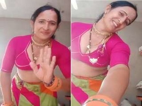 Exclusive video of a Desi bhabhi in clothes