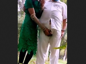 Teen's outdoor handjob