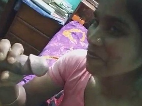 Desi bhabhi's real sex tape with XXX BF