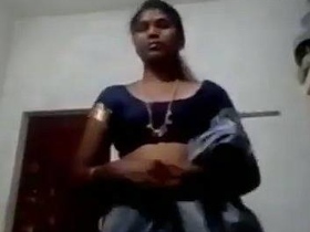 Kamapisachi's nude selfie of Tamil maami Sari