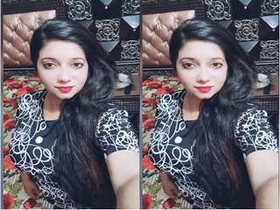 Pakistani babe flaunts her big boobs in exclusive video
