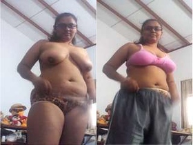 Bhabhi's exclusive video reveals her perfect boobs and pussy