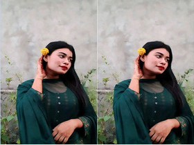 Exclusive video of an Indian girl flaunting her big boobs on VK
