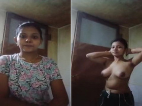Indian girl in exclusive video shows her bathing skills
