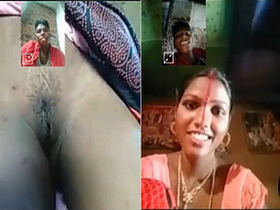 Indian amateur bhabhi bares her pussy for lover on VK