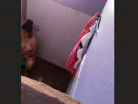 Brother-in-law secretly records sister-in-law bathing