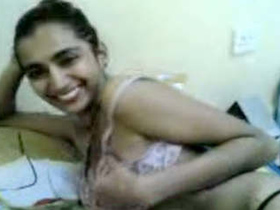 Desi lass from Malaysia enjoys passionate encounter with her beau