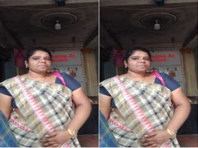 Indian bhabhi shares exclusive nude selfie on camera