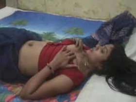 Desi wife gets ready for the evening