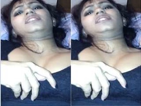 Amateur Pakistani babe craves sex in exclusive video