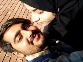 Pakistani couple in HD sex video with photos
