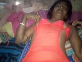 Desi Bhabhi's nude capture on camera