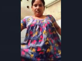 Indian wife reveals her breasts and vagina in part 2