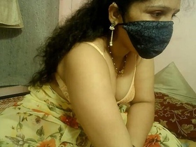 Ladycam's erotic striptease on Stripchat