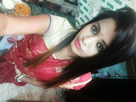 Tamil girl gives oral pleasure to her partner