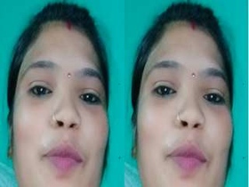 Desi wife indulges in solo play