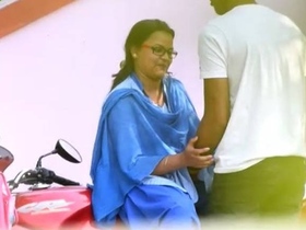 Boyfriend fingered his girlfriend in a steamy video