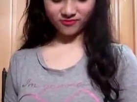 Tips and tricks help an Indian girl with stage fright show off her body