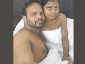 Desi couple from village has sex in hotel room