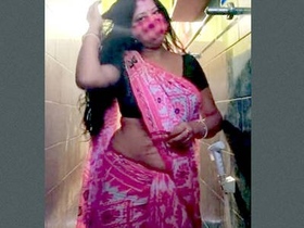 Arpita Boudi's sensual bath in a village setting