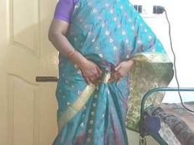 Indian aunt reveals her breasts and vagina in Telugu video