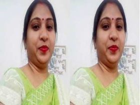 Desi bhabhi gets doggy-style in exclusive video